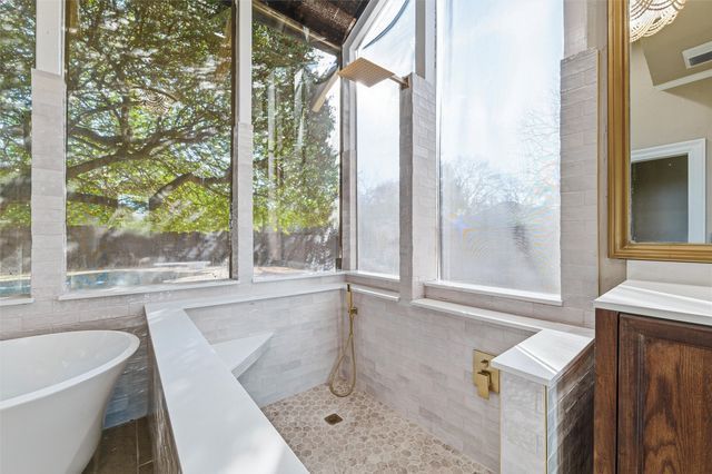 4705 Villa Vera Drive, Arlington, TX 76017