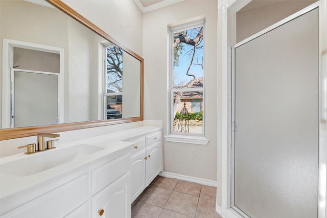 4705 Villa Vera Drive, Arlington, TX 76017