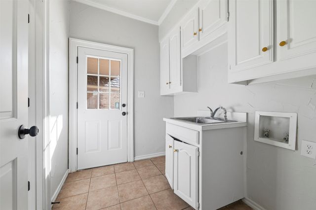 4705 Villa Vera Drive, Arlington, TX 76017