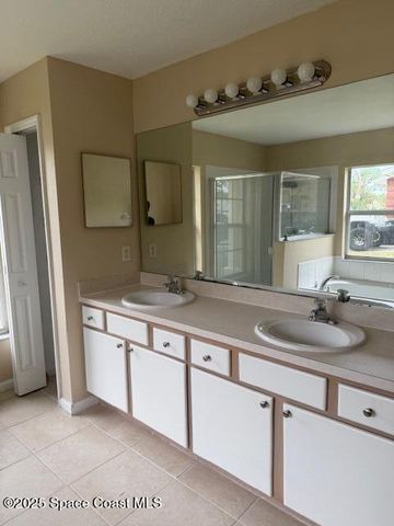 287 Barbarossa Road NW, Palm Bay, FL 32907