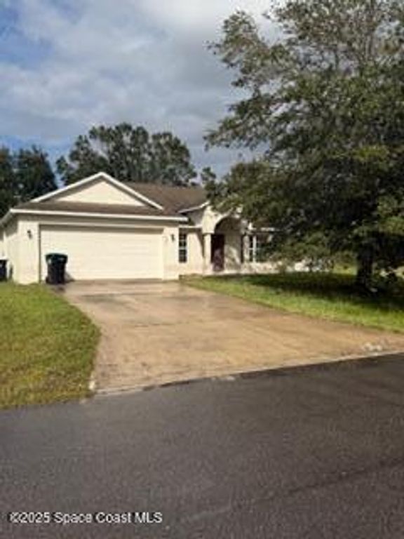 287 Barbarossa Road NW, Palm Bay, FL 32907