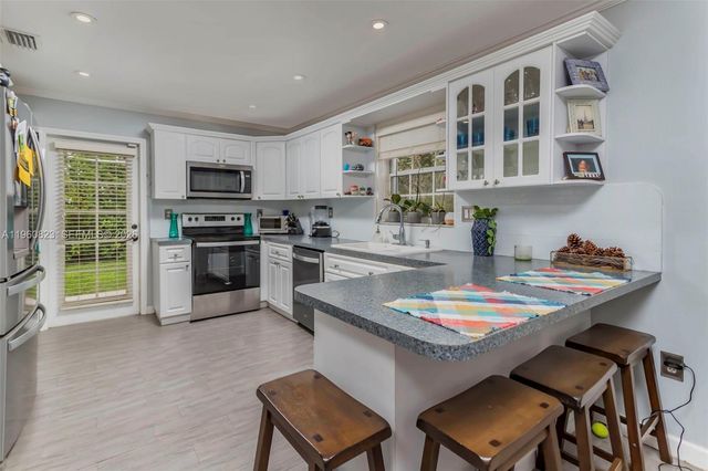 11351 SW 63rd Ter, Miami, FL 33173