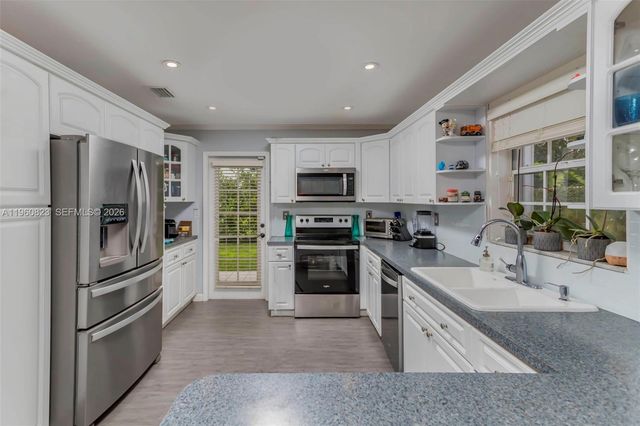 11351 SW 63rd Ter, Miami, FL 33173