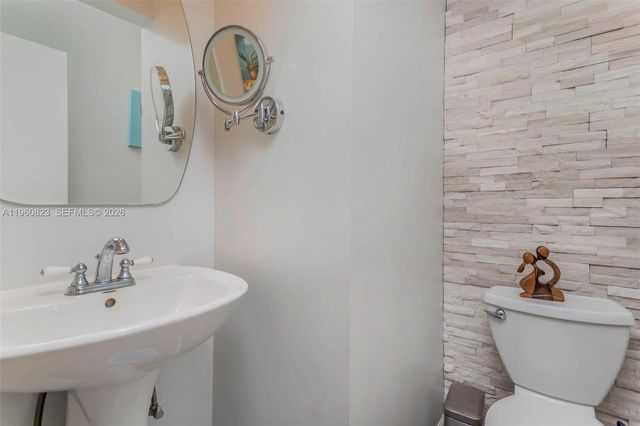 11351 SW 63rd Ter, Miami, FL 33173