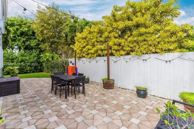 11351 SW 63rd Ter, Miami, FL 33173