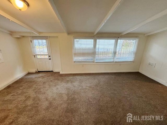 41 Kendall Drive, Sayreville, NJ 08859