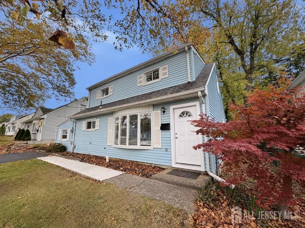 41 Kendall Drive, Sayreville, NJ 08859