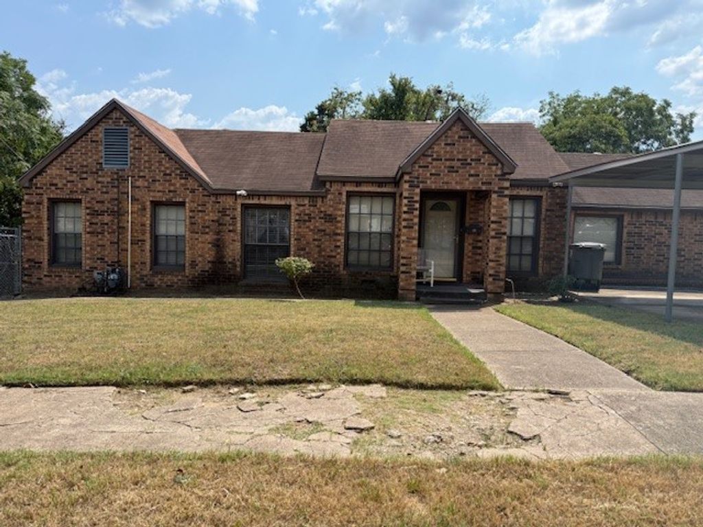1108 Winters Street, Dallas, TX 75216