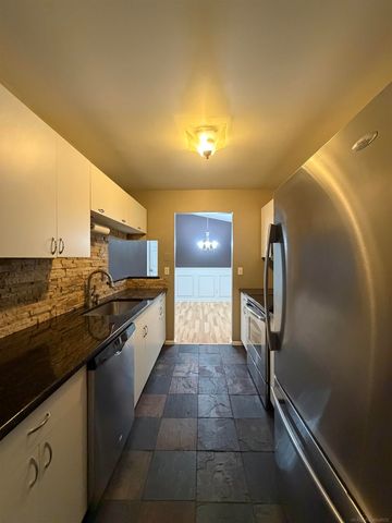 5872 Pine Aires Drive, Sterling Heights, MI 48314