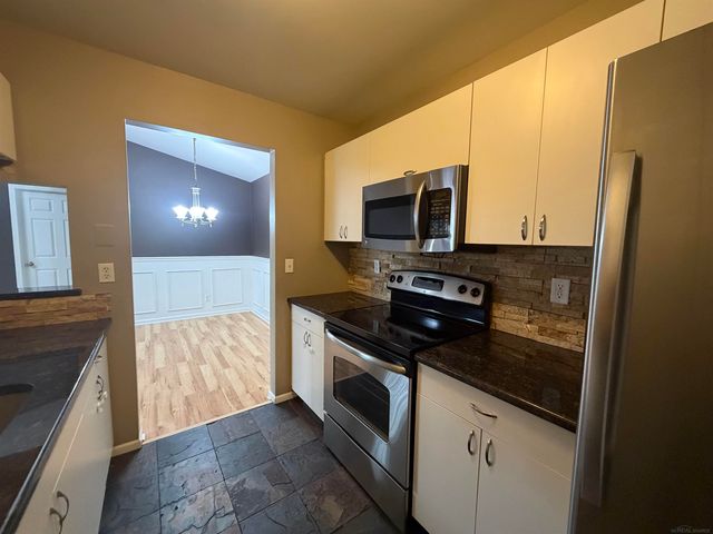 5872 Pine Aires Drive, Sterling Heights, MI 48314