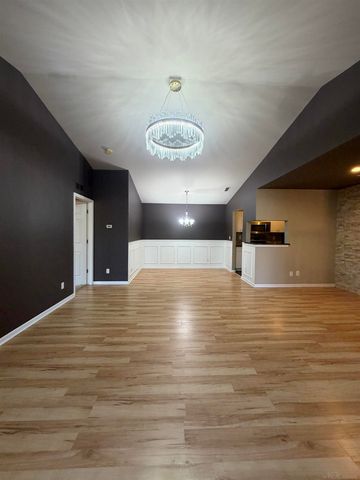 5872 Pine Aires Drive, Sterling Heights, MI 48314