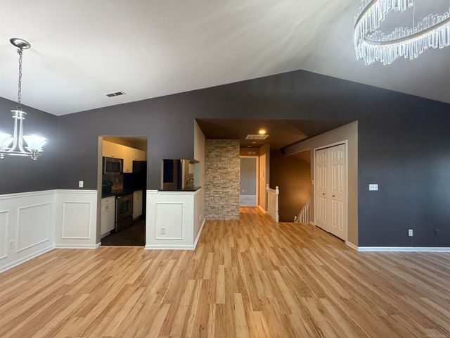 5872 Pine Aires Drive, Sterling Heights, MI 48314