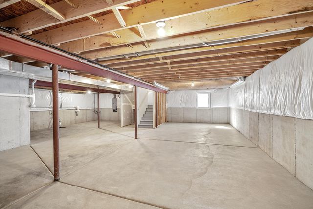 6764 Starling Drive, Schererville, IN 46375