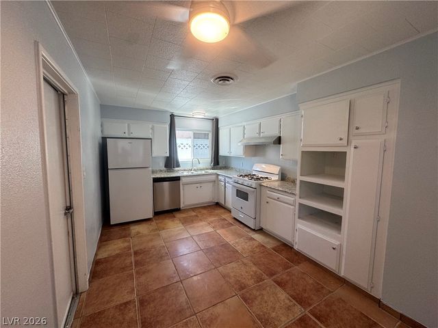 4012 Via Vaquero Avenue, Las Vegas, NV 89102