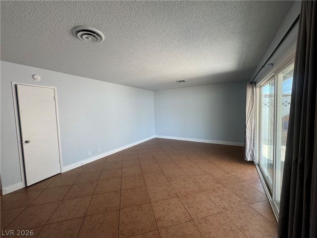 4012 Via Vaquero Avenue, Las Vegas, NV 89102