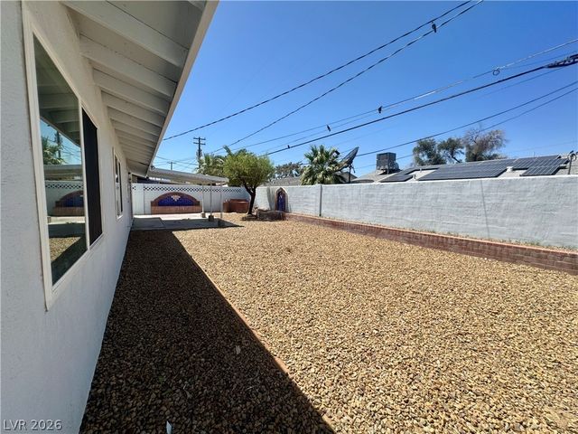 4012 Via Vaquero Avenue, Las Vegas, NV 89102