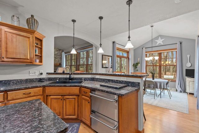 4231 WESTVIEW LANE, Oshkosh, WI 54904