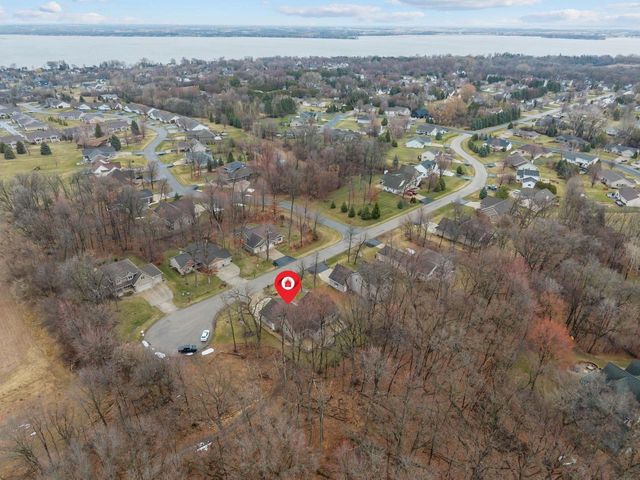 4231 WESTVIEW LANE, Oshkosh, WI 54904