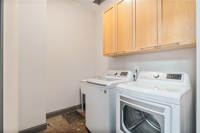 33 Cliftwood Drive, Atlanta, GA 30328