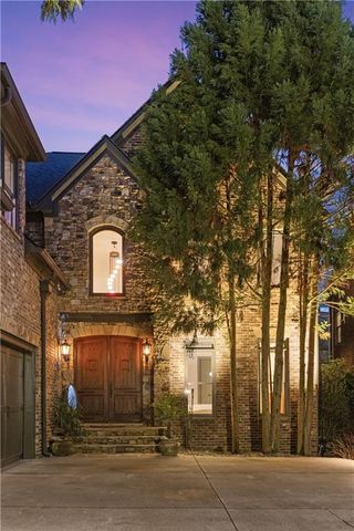 33 Cliftwood Drive, Atlanta, GA 30328