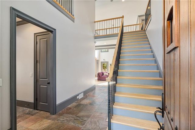 33 Cliftwood Drive, Atlanta, GA 30328