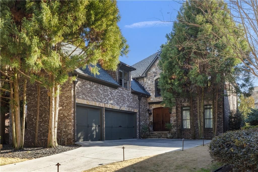 33 Cliftwood Drive, Atlanta, GA 30328