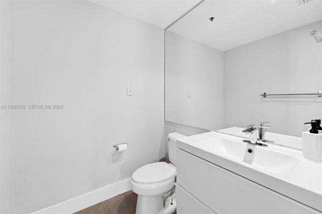 3245 NE 184th Street 13402, Aventura, FL 33160
