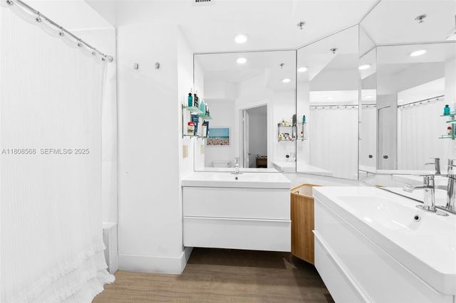 3245 NE 184th Street 13402, Aventura, FL 33160
