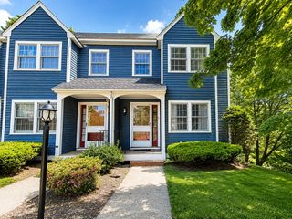 68 Dover St 6, Lowell, MA 01851