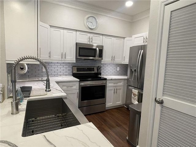 3777 Peachtree NE Road 832, Atlanta, GA 30319