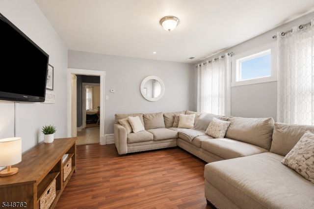185 Grumman Ave, Newark City, NJ 07112
