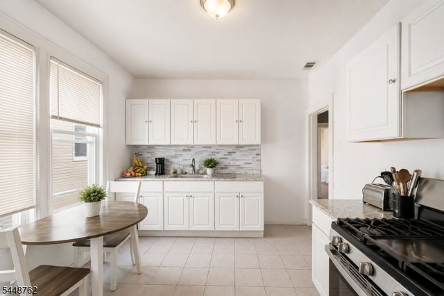 185 Grumman Ave, Newark City, NJ 07112