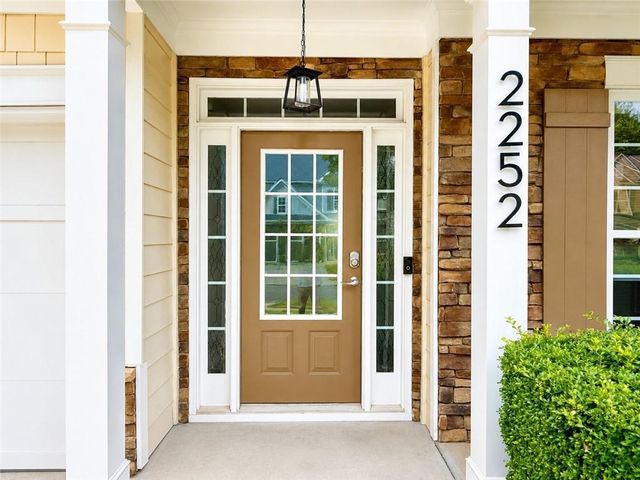 2252 Jasmine Glen Drive, Buford, GA 30519