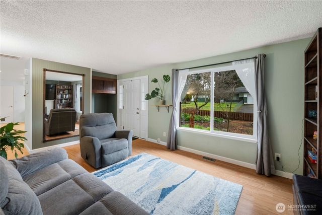 14810 73rd Avenue E, Puyallup, WA 98375