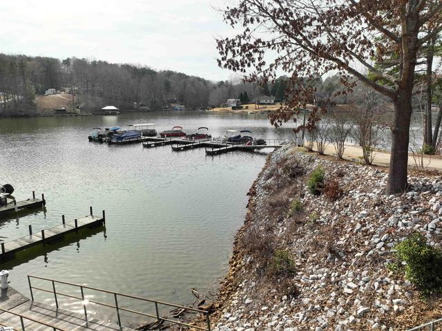 130 W Waters Edge Lane, West Union, SC 29696