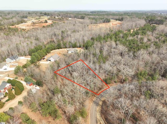 130 W Waters Edge Lane, West Union, SC 29696