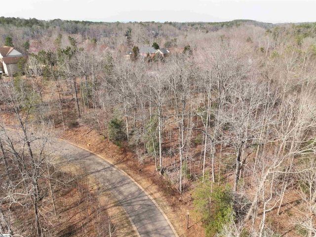 130 W Waters Edge Lane, West Union, SC 29696