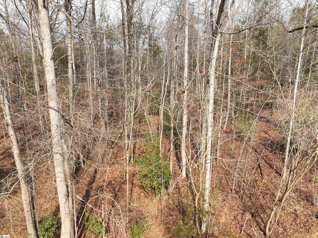 130 W Waters Edge Lane, West Union, SC 29696