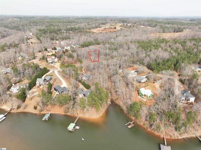 130 W Waters Edge Lane, West Union, SC 29696