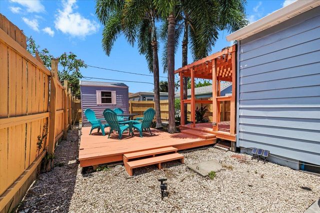 915 N K Street, Lake Worth Beach, FL 33460