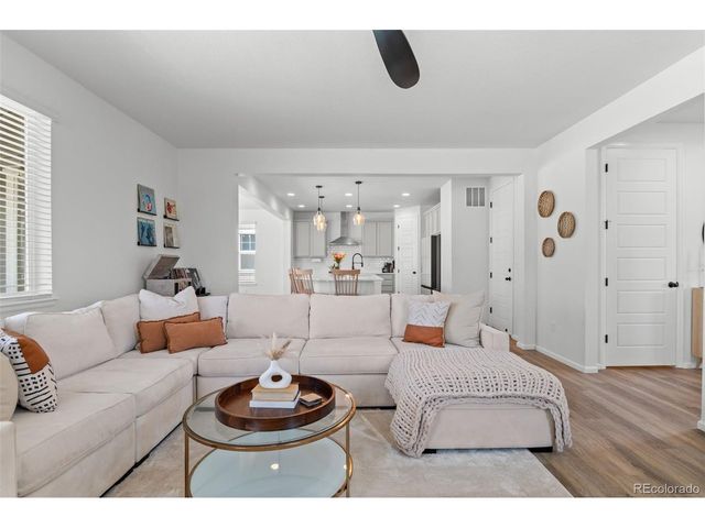 24601 E 37th Ave, Aurora, CO 80019