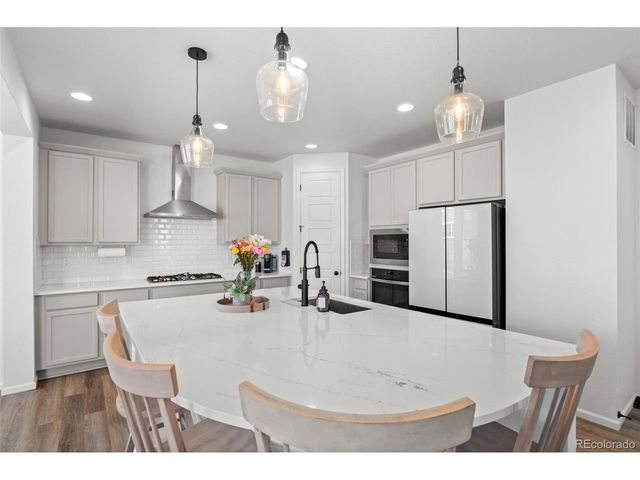 24601 E 37th Ave, Aurora, CO 80019