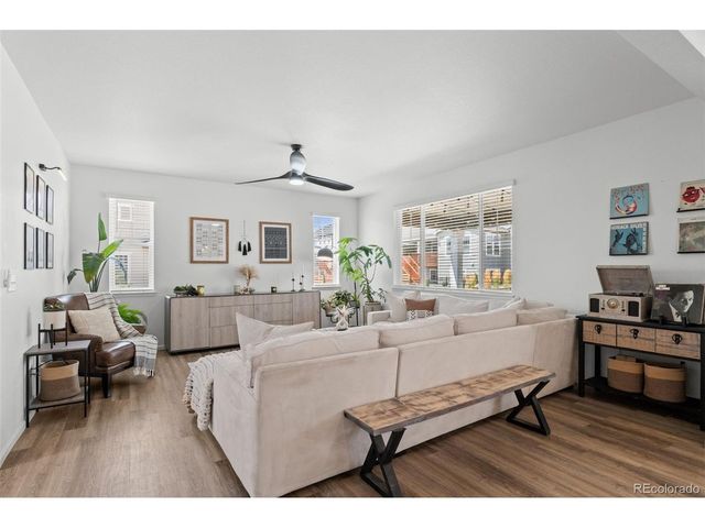 24601 E 37th Ave, Aurora, CO 80019