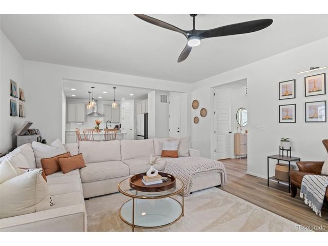 24601 E 37th Ave, Aurora, CO 80019