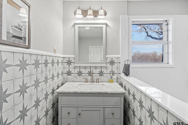 8612 FM 1616, Athens, TX 75752