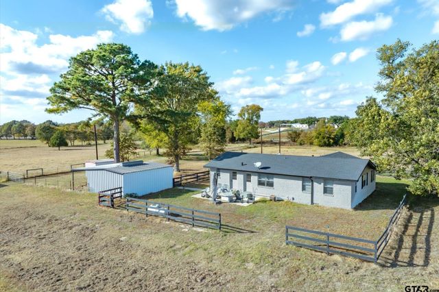 8612 FM 1616, Athens, TX 75752