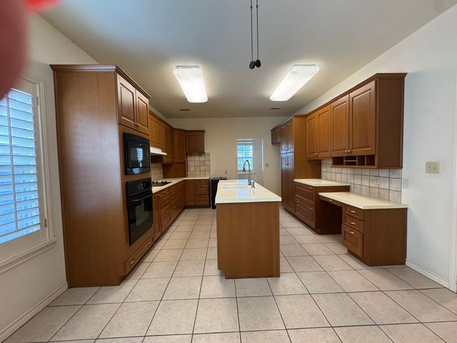 5 Woodhaven Circle, Abilene, TX 79605