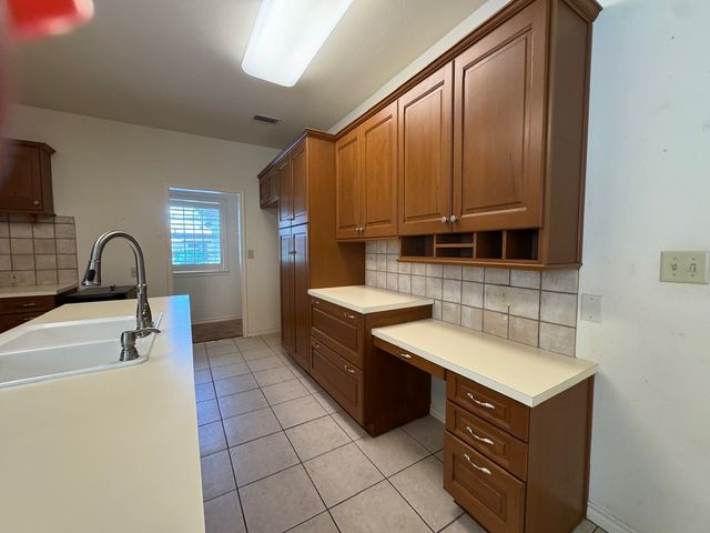 5 Woodhaven Circle, Abilene, TX 79605