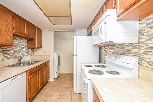 14911 Wunderlich Drive 106, Houston, TX 77069