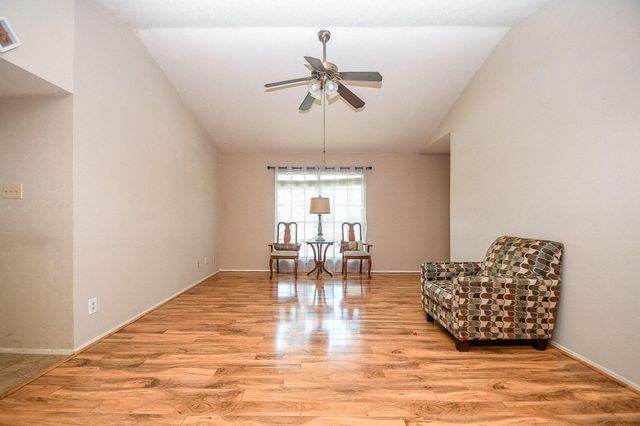 14911 Wunderlich Drive 106, Houston, TX 77069